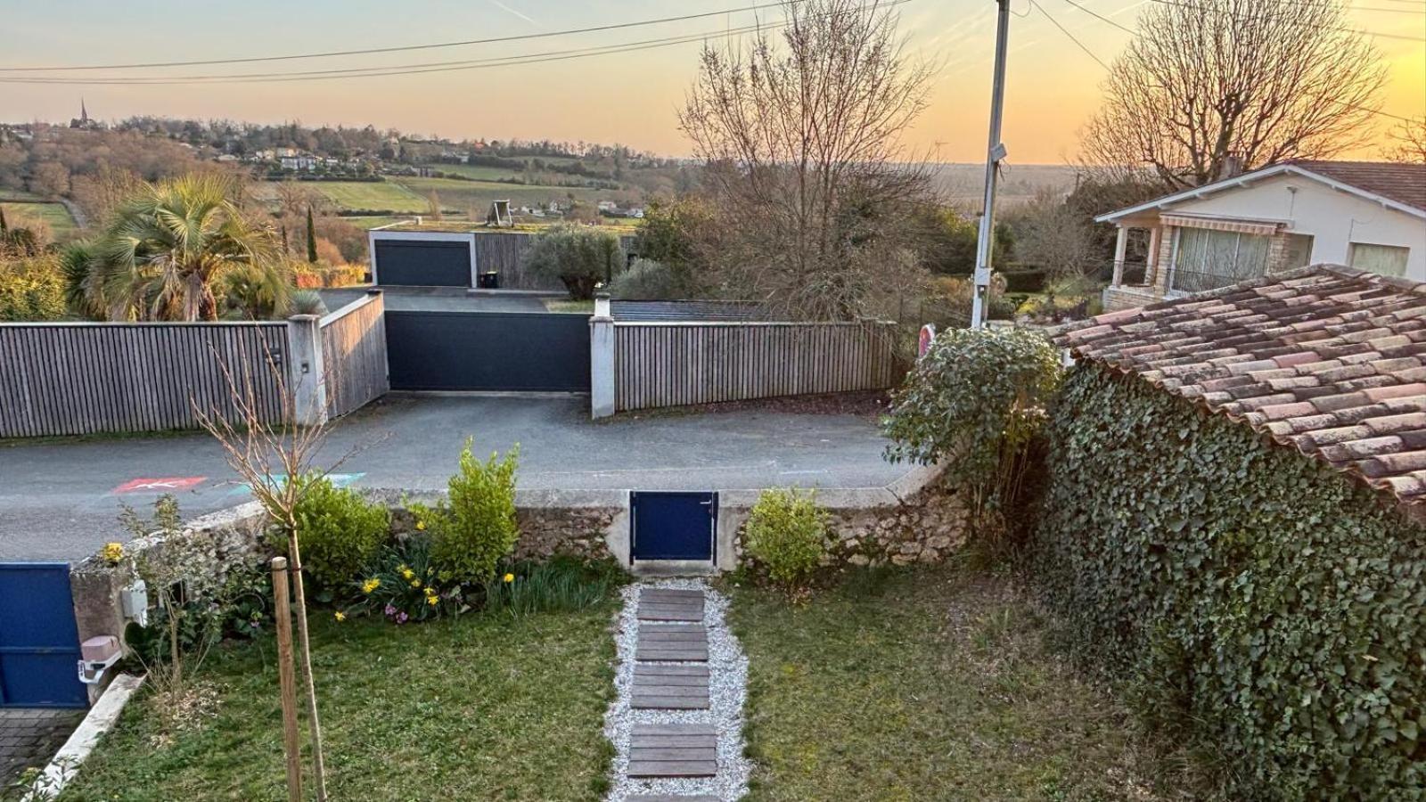 Maison De Charme Avec Jardin Et Terrasse Camblanes-et-Meynac Exterior foto